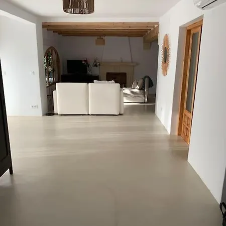 Casa Conchita Apartment